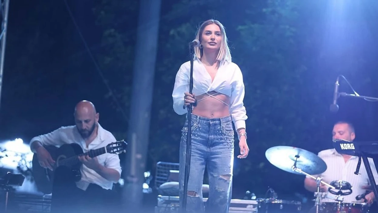 Vesa Smolica anulon mbrëmjen muzikore pas vendimit në Hagë: Në shenjë respekti për çlirimtarët