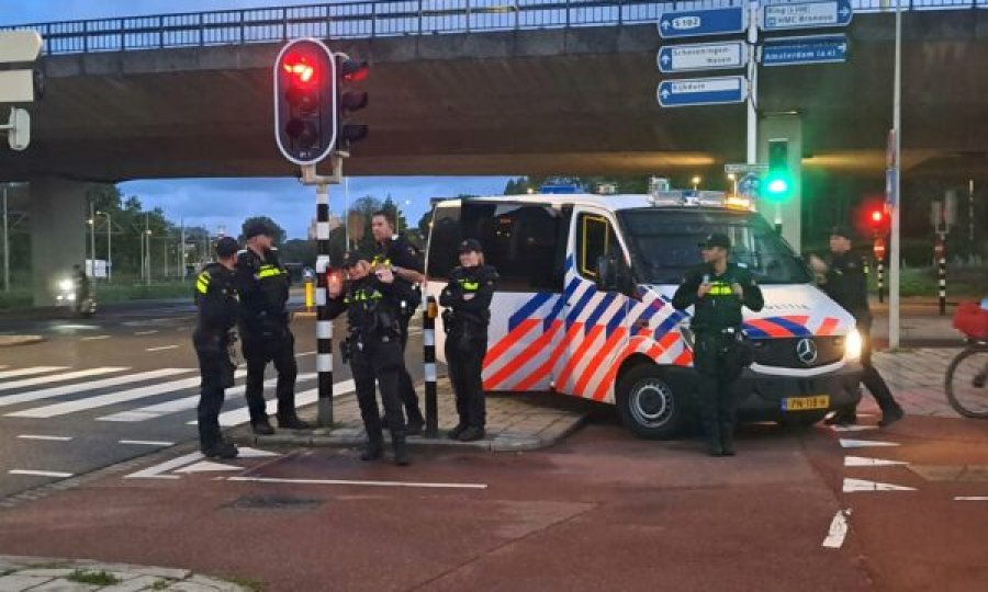 Në prag të vendimit për ish-krerët e UÇK-së, shtohet prania policore në Hagë [foto]