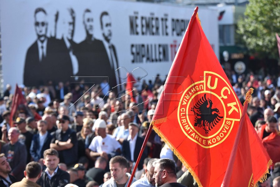 Martensi i FAZ-it shkruan në prag të vendimit të Hagës, Thaçin e quan partnerin kryesor të Perëndimit gjatë bombardimeve