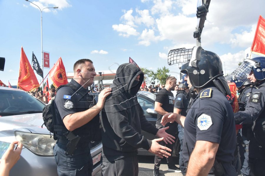 Nasim Haradinaj tenton t’i qetësojë qytetarët: S’kemi asgjë me Policinë tonë