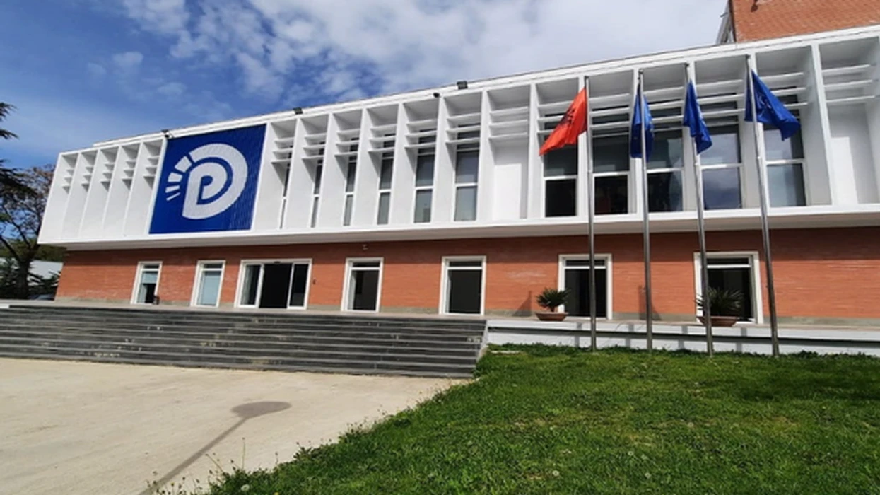 Dënimi i krerëve të UÇK-së, PD-ja gati rezolutën për të dënuar gjenocidin serb në Kosovë
