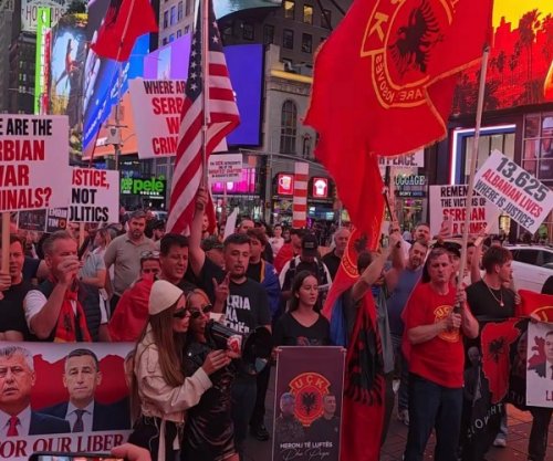 Diaspora shqiptare proteston në Times Square,kërkon liri për ish-krerët e UÇK-së