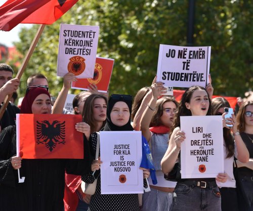 Studentët kundërshtojnë vendimin e Speciales, protestojnë në Prishtinë