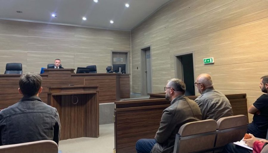 Dështon të nisë gjykimi në mungesë ndaj pesë të akuzuarve për vrasjen e pesë civilëve shqiptarë gjatë luftës