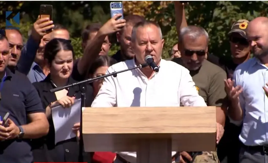Gucati kërkon nga Kurti ta përjashtojë nga Qeveria Donika Gërvallën