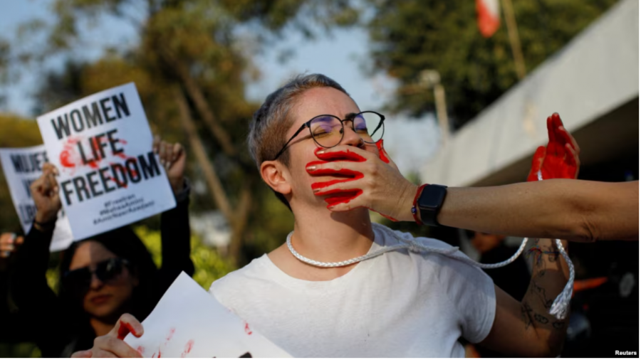 Gruaja iraniane vazhdon të kërkojë drejtësi për vëllain e vrarë në protestat e vitit 2022