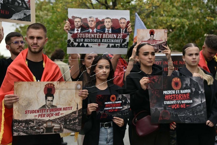Nis marshi i studentëve kundër vendimit të Speciales për ish-krerët e UÇK-së [foto]