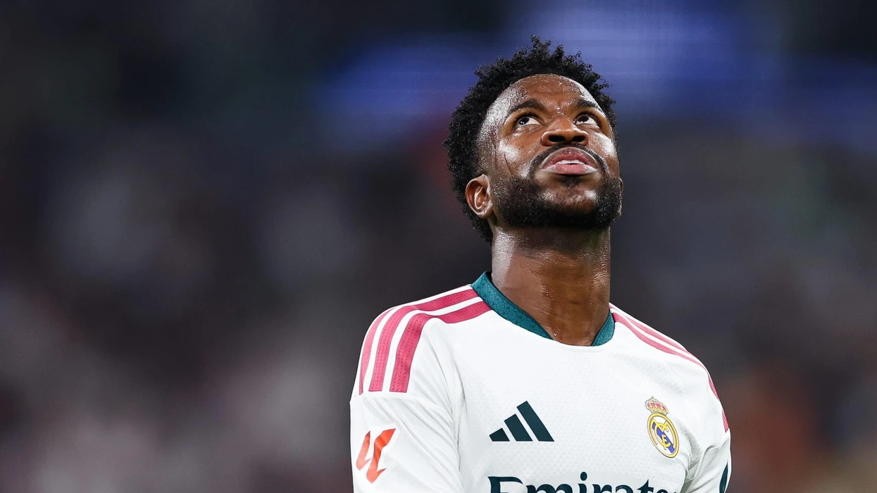 “Po trajtohet në mënyrë të padrejtë”, ish-ylli i Real Madridit i del në mbrojtje Viniciusit