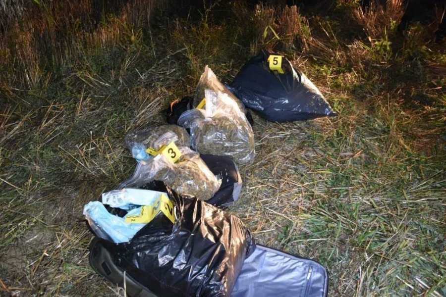 Sekuestrohen mbi 9 kg drogë në brezin kufitar në Gjakovë, arrestohet një shtetas turk