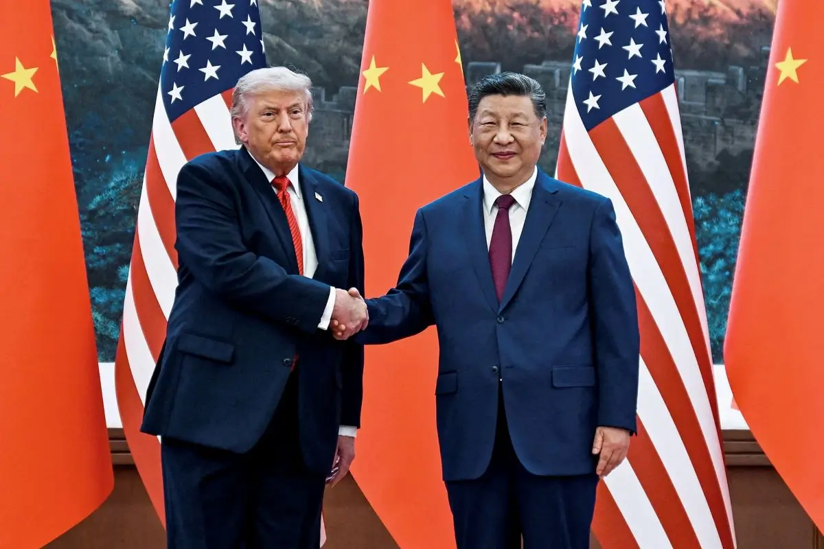 Presidenti kinez nis vizitën shtetërore në Washington, Trumpi e pret në aeroport