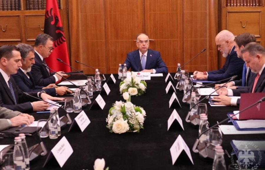 Mbledhja e Këshillit të Sigurisë Kombëtare, Begaj: Institucionet nuk konkurrojnë