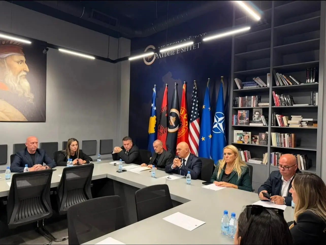 Gjini pas mbledhjes së Kryesisë: Aleanca kërkon ndarjen e çështjes së Hagës nga politika partiake