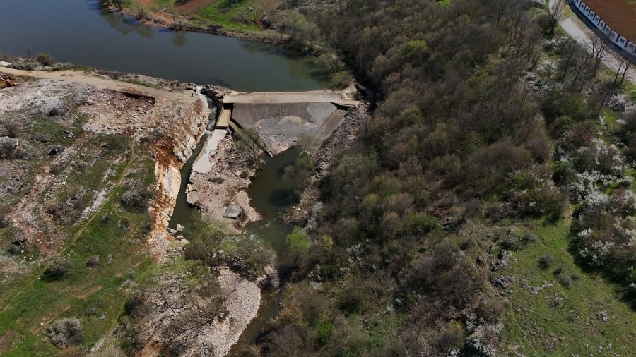 Për herë të parë në Kosovë, nis heqja e një dige për rikthimin e rrjedhës së lirë të lumit