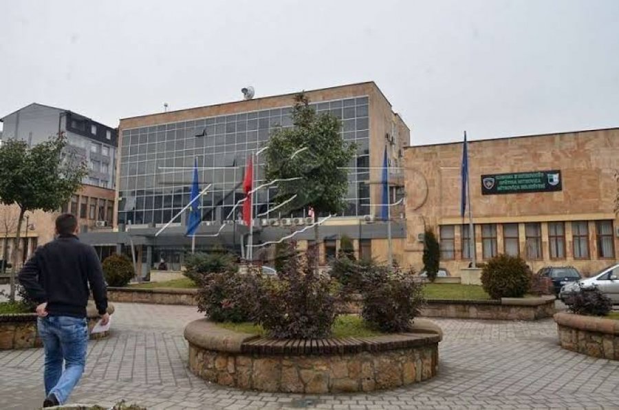 Komuna e Mitrovicës anulon ekskursionin e maturantëve të Shkollës së Mjekësisë